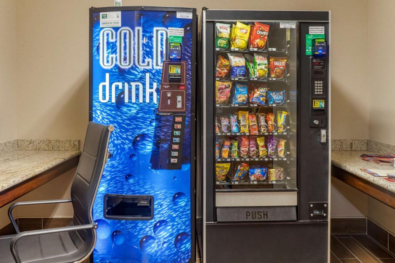 コンフォート イン アルバカーキ エアポート アルバカーキ エクステリア 写真